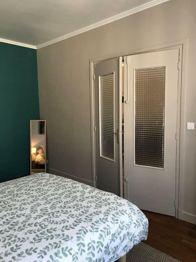 Appartement De Charme En Plein Coeur Du Centre Ville De Compiègne Exterior foto